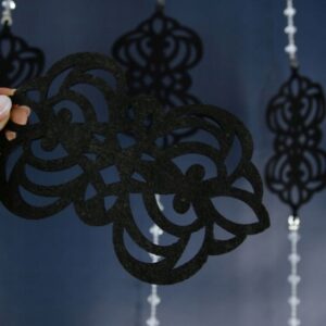 Zawieszka do okna panel ażurowy z filcu z koralikami 110x150 - obrazek 6